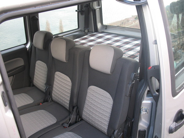 ohne 3 Sitzbank, daf�r mit MiniCamp
